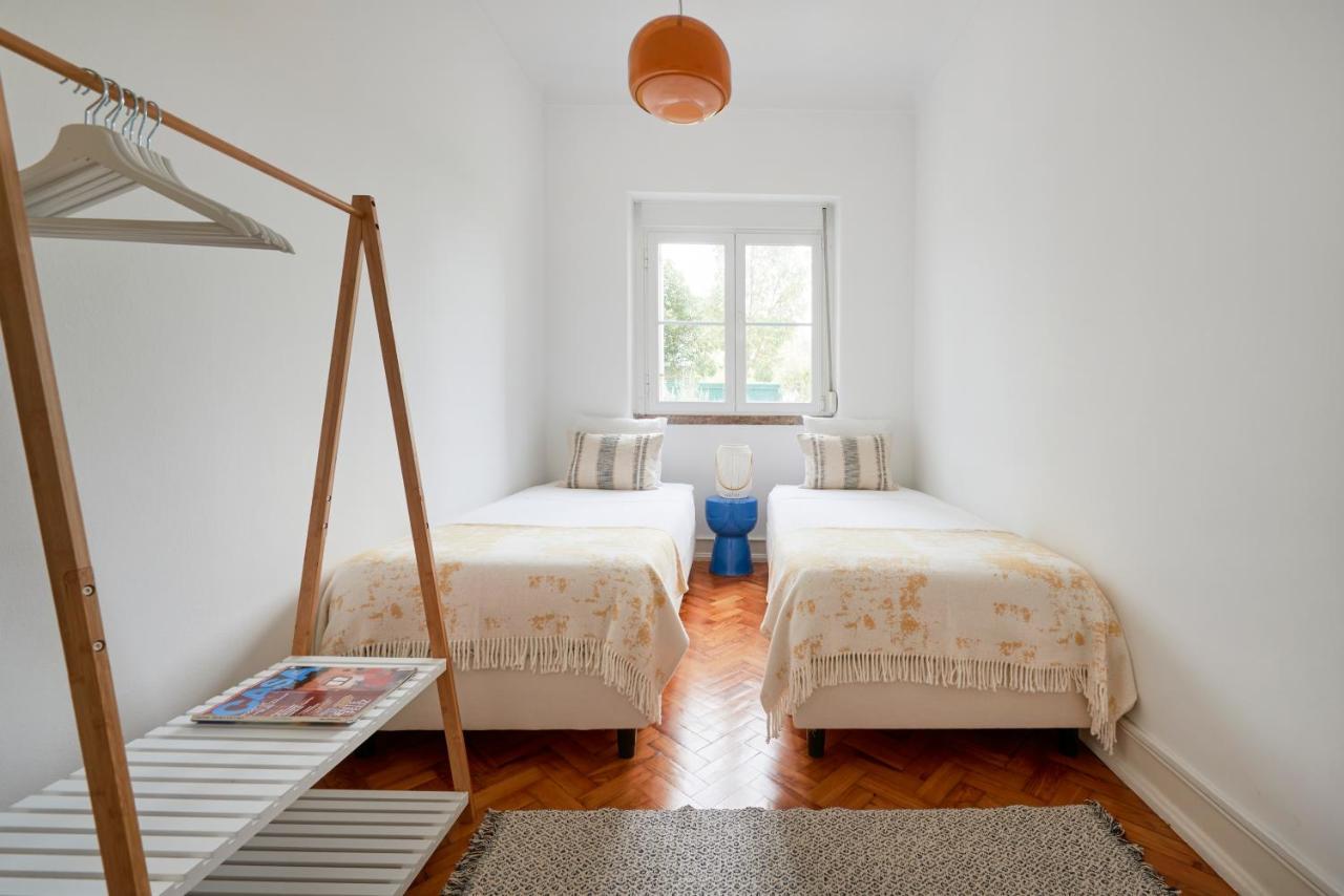 Light-filled & Renovated Apartment, By Timecooler Lisbona